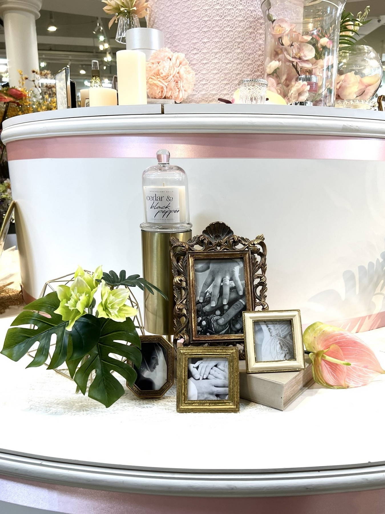 別途送料】【個人宅不可】ﾌﾚｰﾑｵﾌﾞｼﾞｪM: フラワーベース・鉢カバー