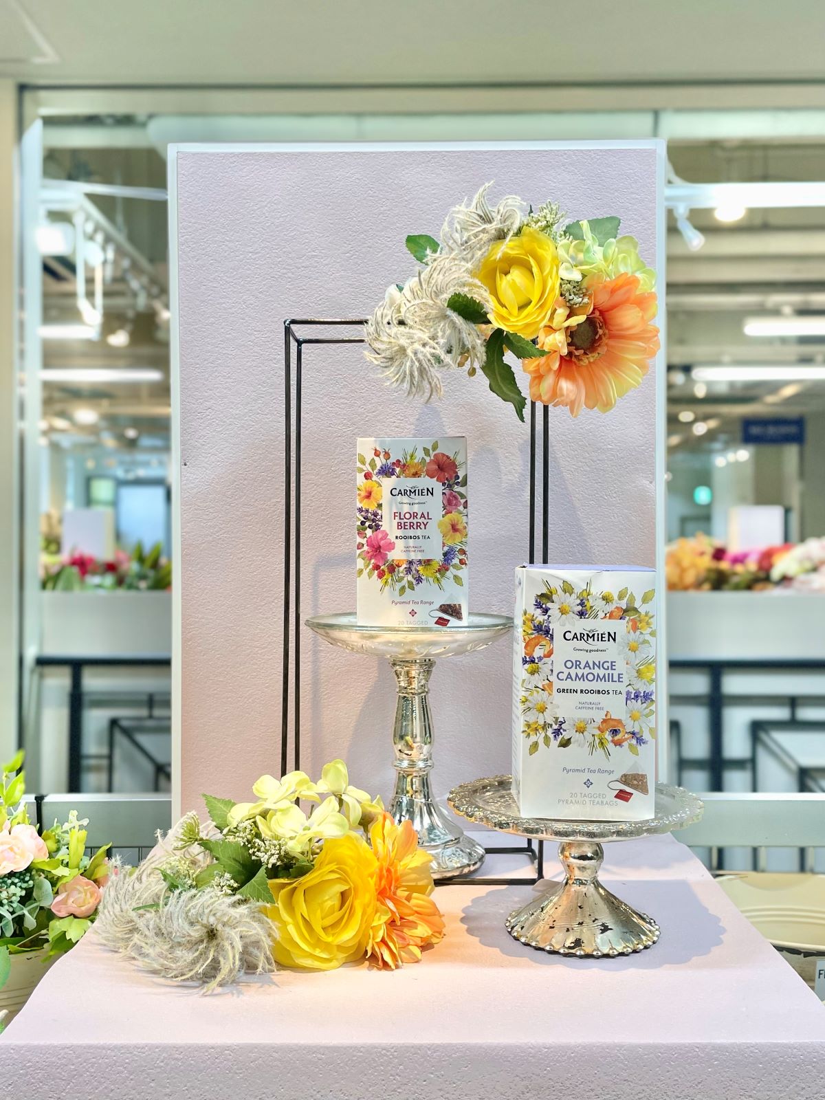 花！！ Amazon｜山久 造花 仏花 アップルフラワーとリリーの爽やかな小