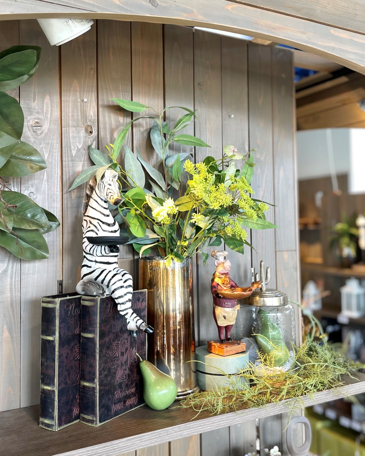 アンティークレストランのディスプレイイメージ｜横浜ディスプレイ