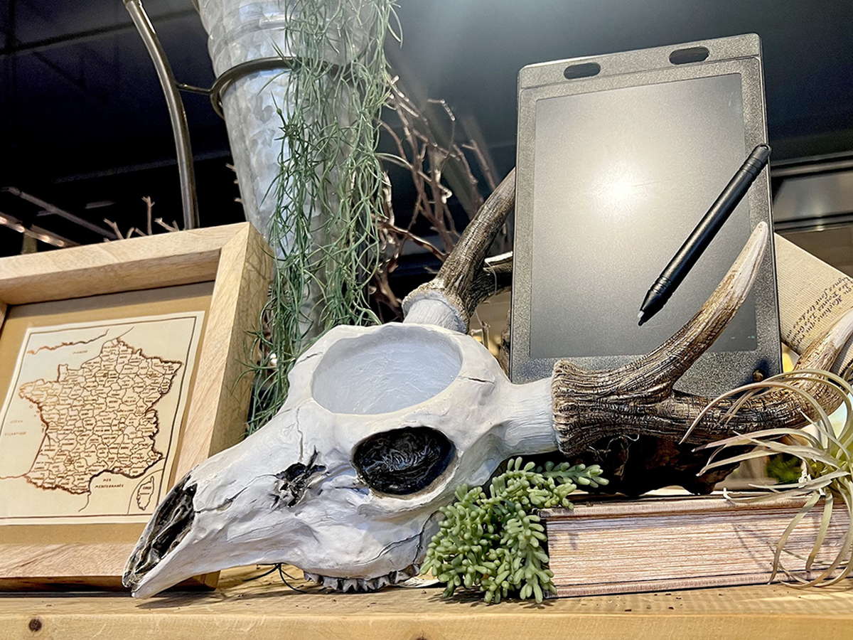 海外製品を扱う文房具店のディスプレイイメージ｜横浜ディスプレイ