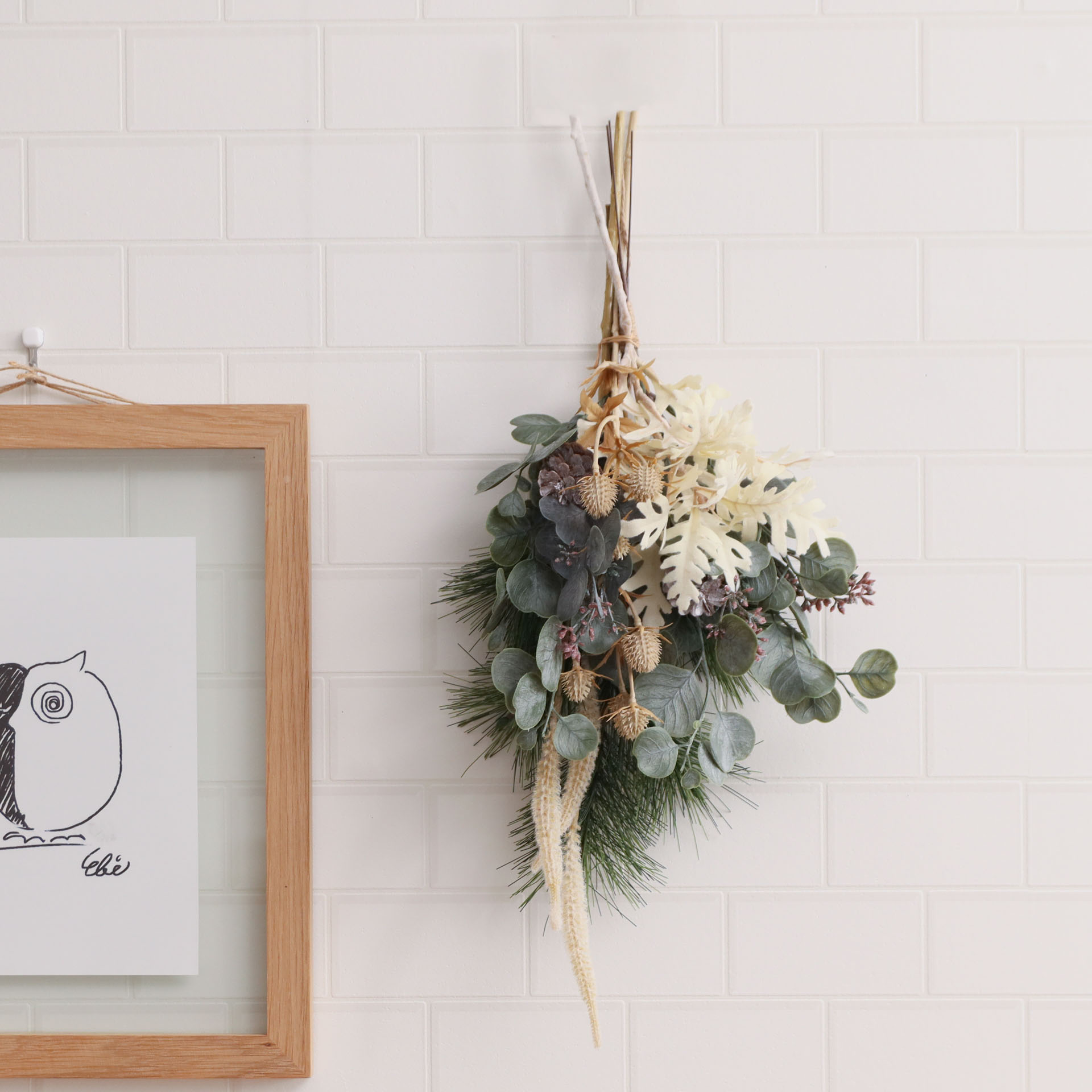 ミックスユーカリバンドルを使った手軽なクリスマススワッグ｜横浜