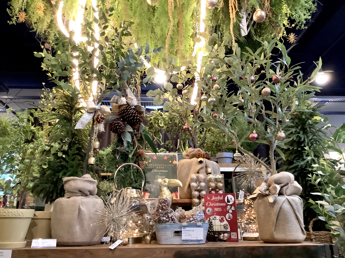 N3399 クリスマス　カッティングダイ ラッセントレー Larssons Tra スウェーデン トムテ Sサイズ