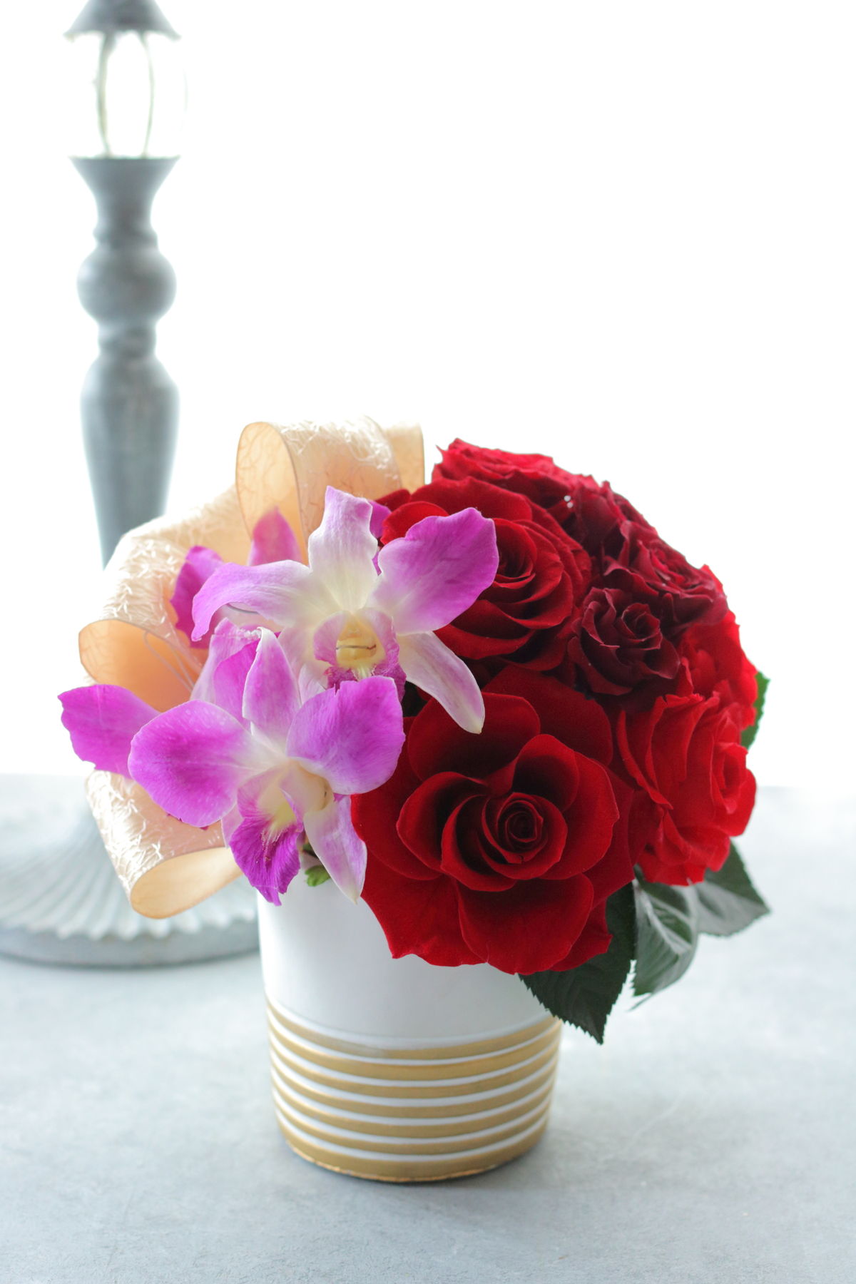 バラのフラワーアレンジメント｜横浜ディスプレイミュージアム