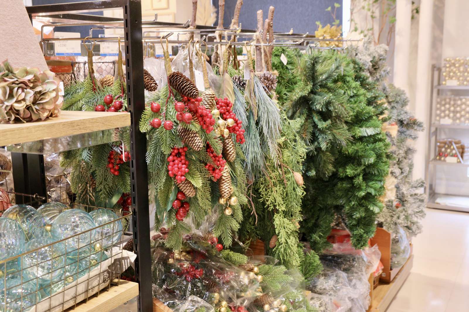クリスマス売場の様子（原稿掲載写真12）
